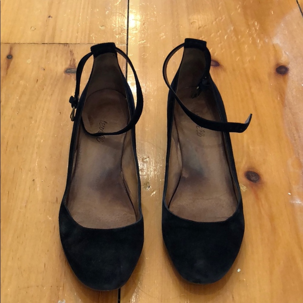 Madewell suede shoe